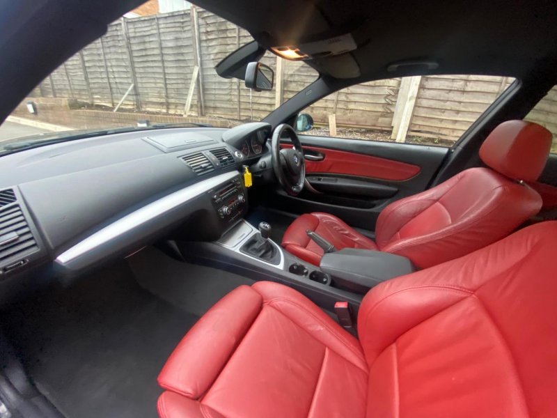 BMW 1 SERIES