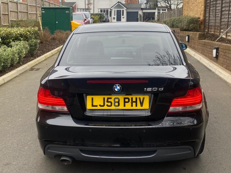 BMW 1 SERIES