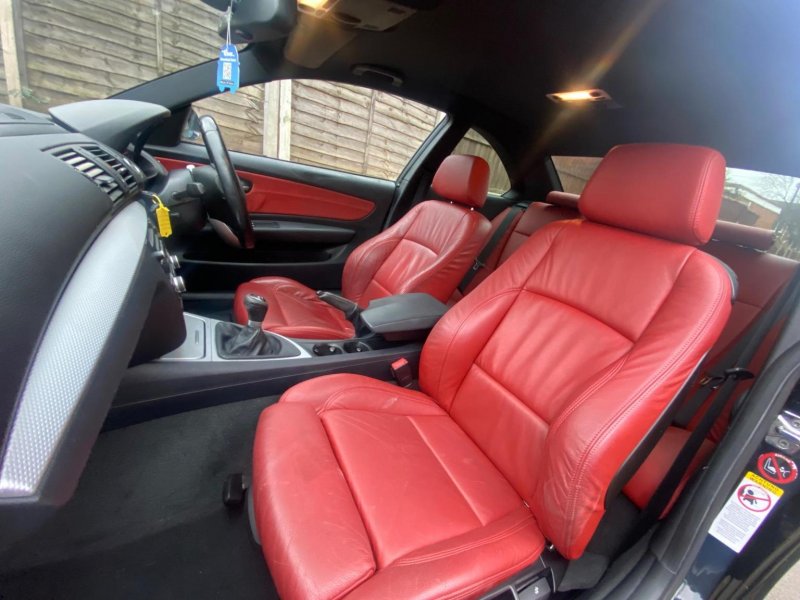BMW 1 SERIES