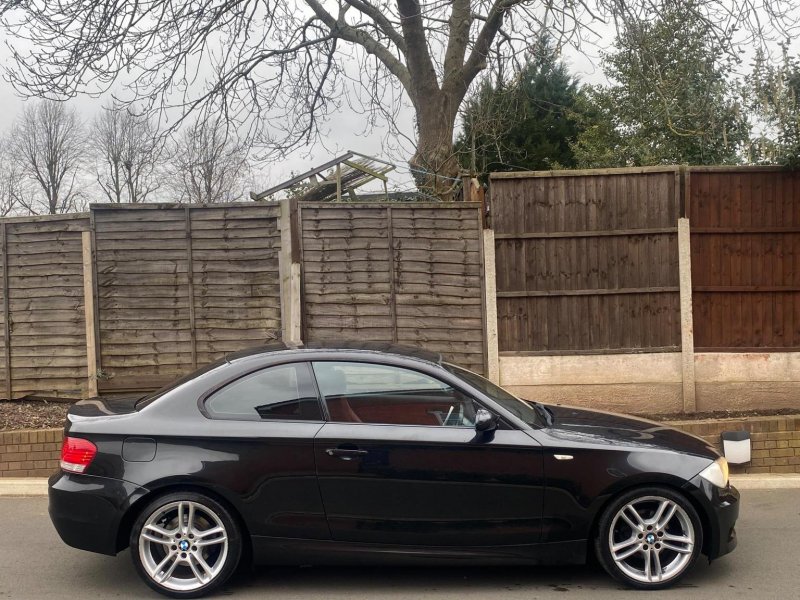 BMW 1 SERIES