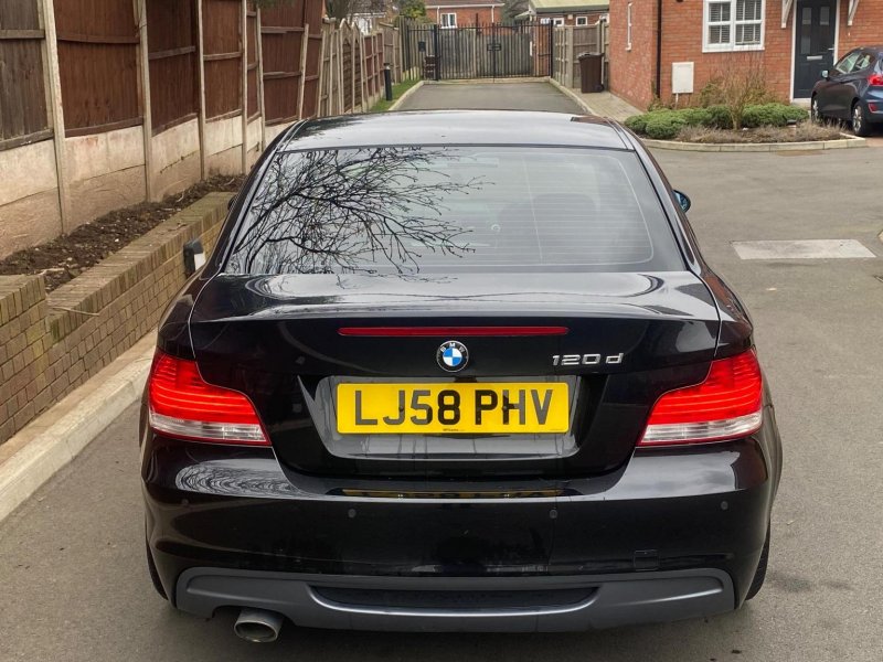 BMW 1 SERIES