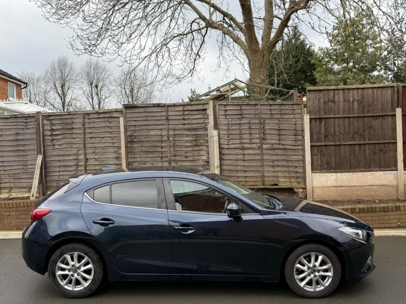 MAZDA MAZDA3