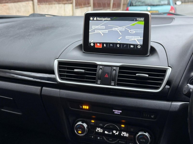MAZDA MAZDA3