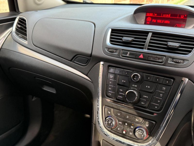 VAUXHALL MOKKA