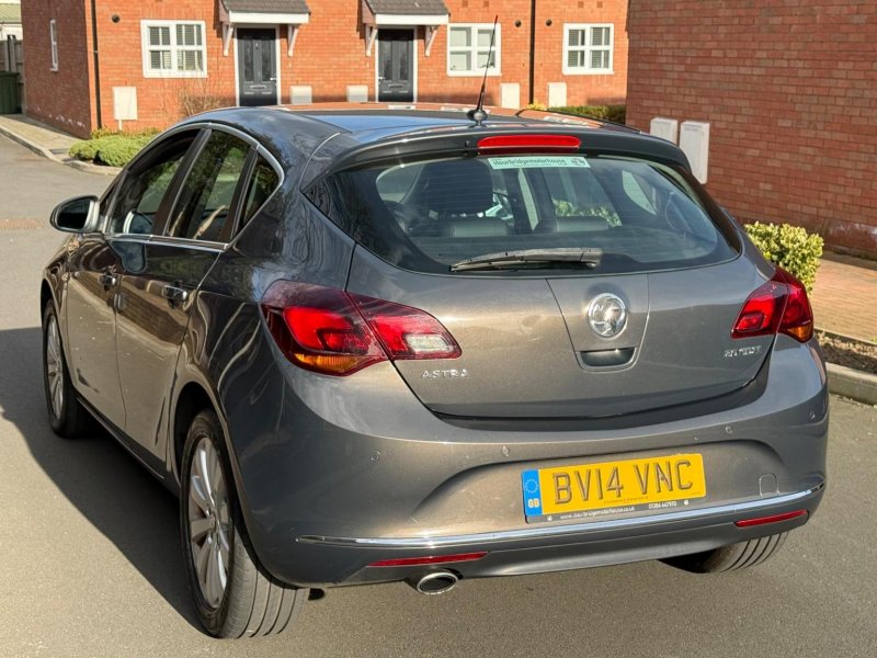 VAUXHALL ASTRA