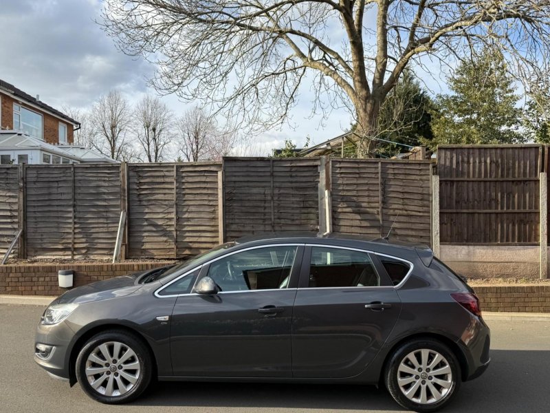 VAUXHALL ASTRA