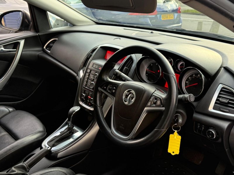 VAUXHALL ASTRA