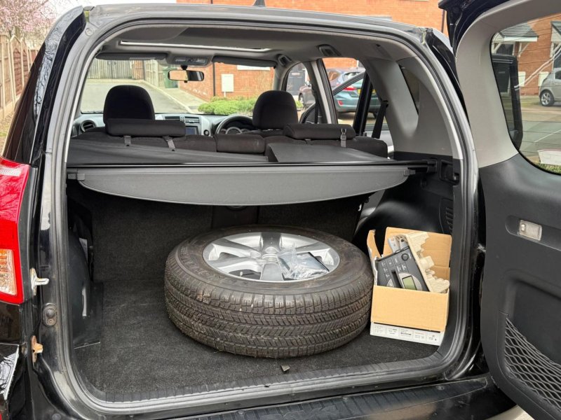 TOYOTA RAV4