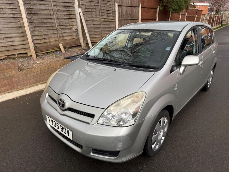 TOYOTA COROLLA VERSO
