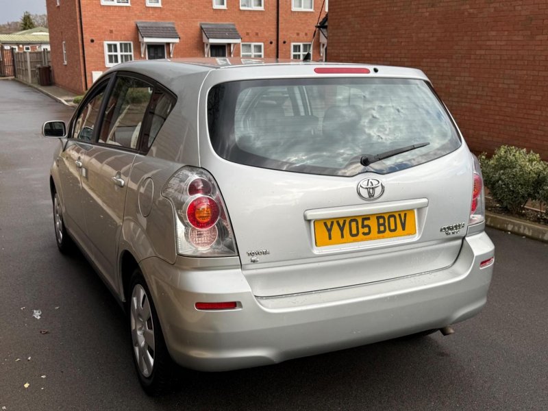 TOYOTA COROLLA VERSO