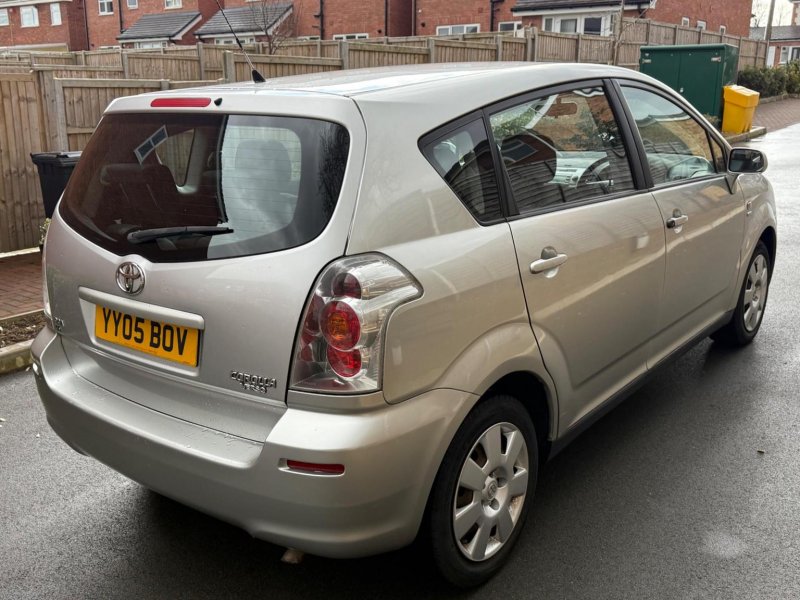 TOYOTA COROLLA VERSO