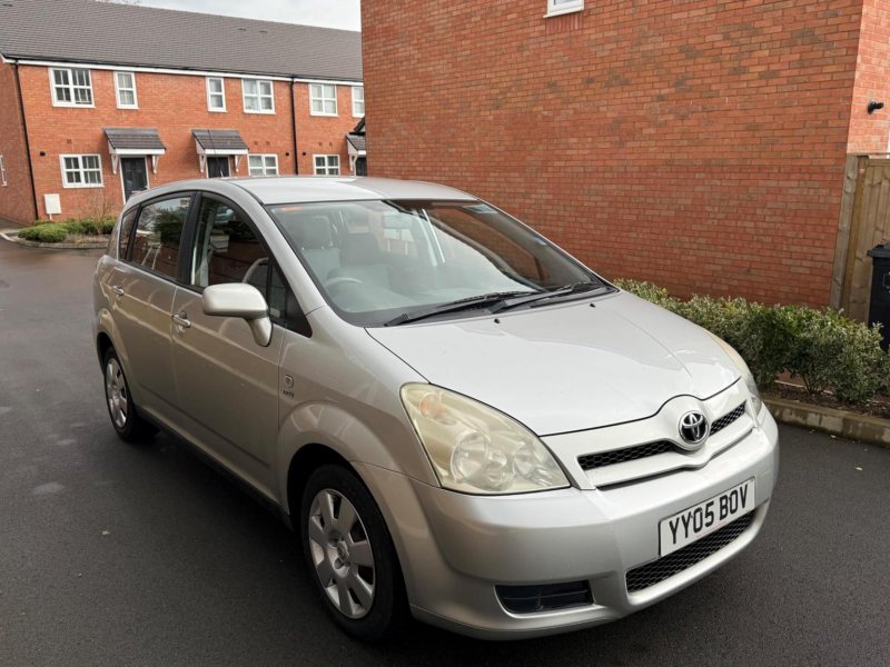 TOYOTA COROLLA VERSO