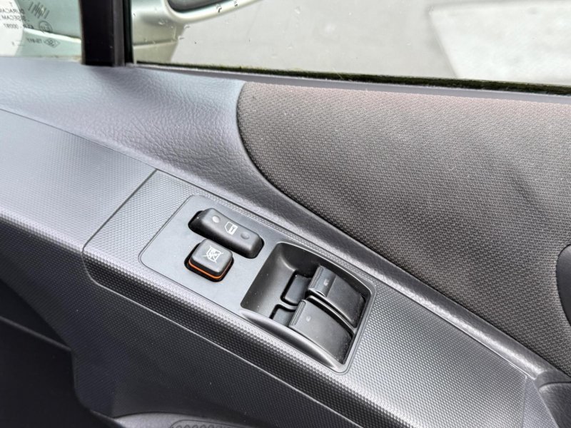 TOYOTA COROLLA VERSO