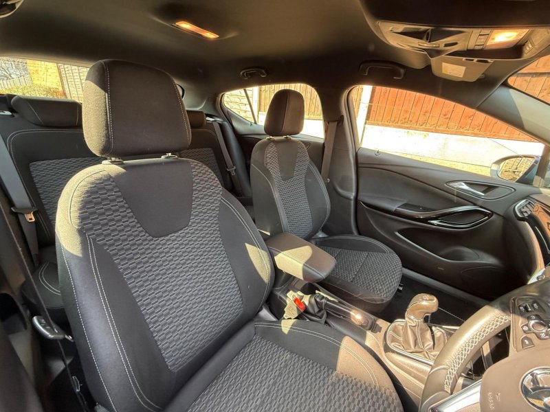 VAUXHALL ASTRA