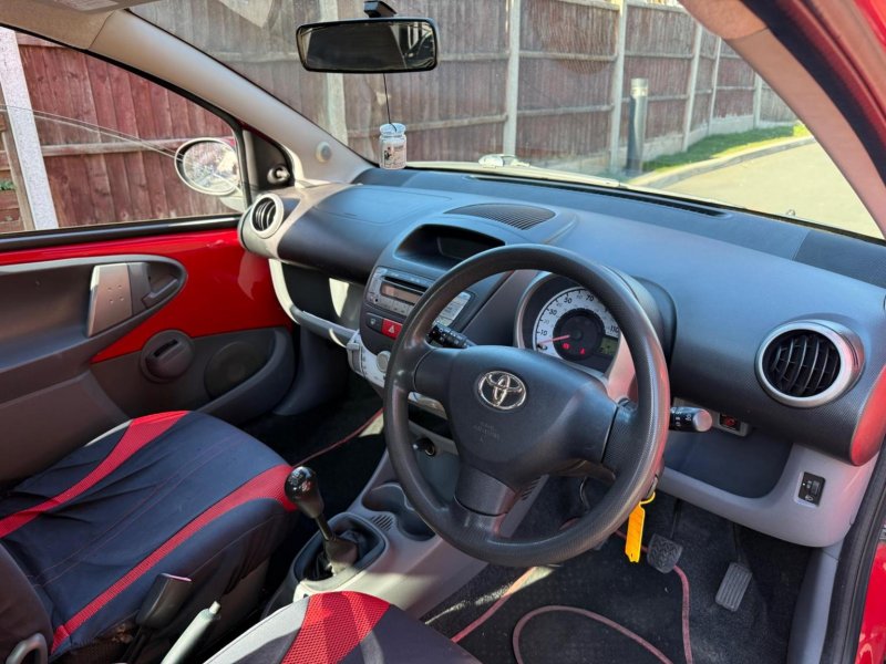 TOYOTA AYGO