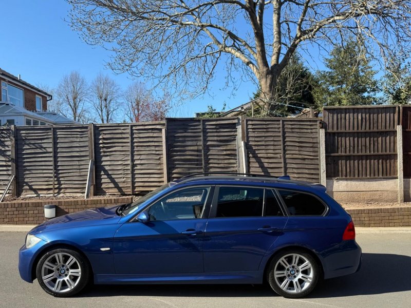 BMW 3 SERIES