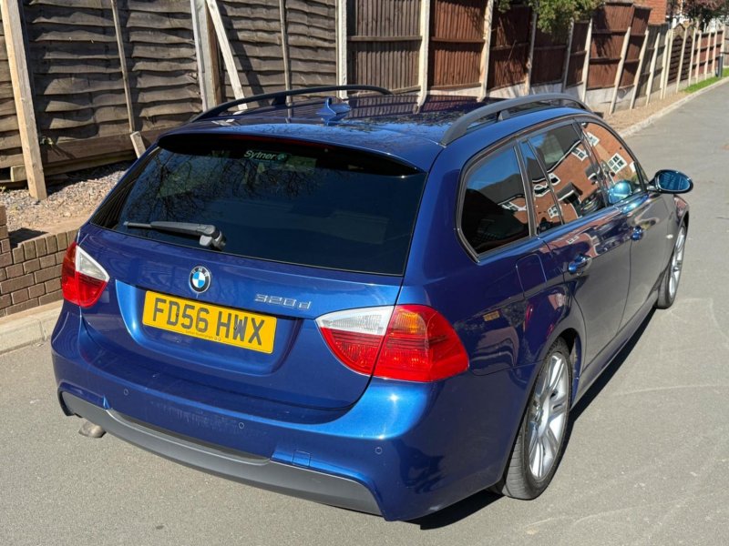 BMW 3 SERIES