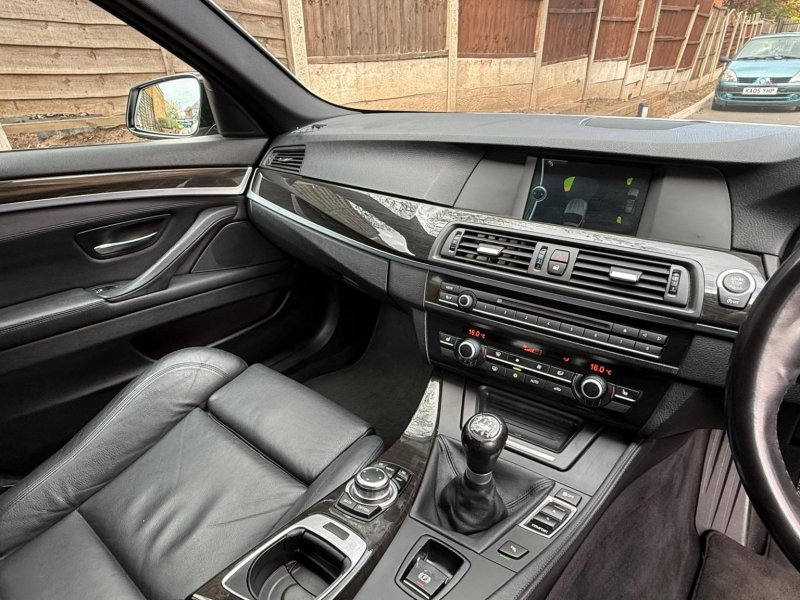 BMW 5 SERIES