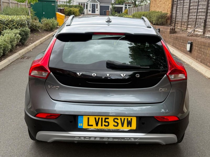 VOLVO V40 CROSS COUNTRY