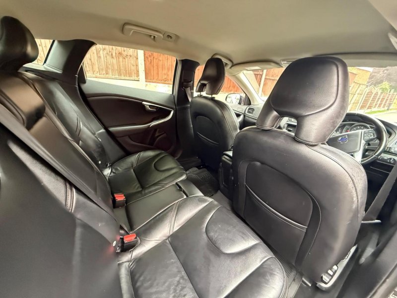 VOLVO V40 CROSS COUNTRY