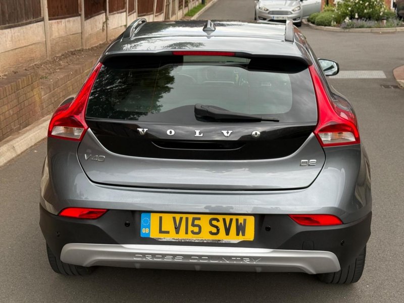 VOLVO V40 CROSS COUNTRY