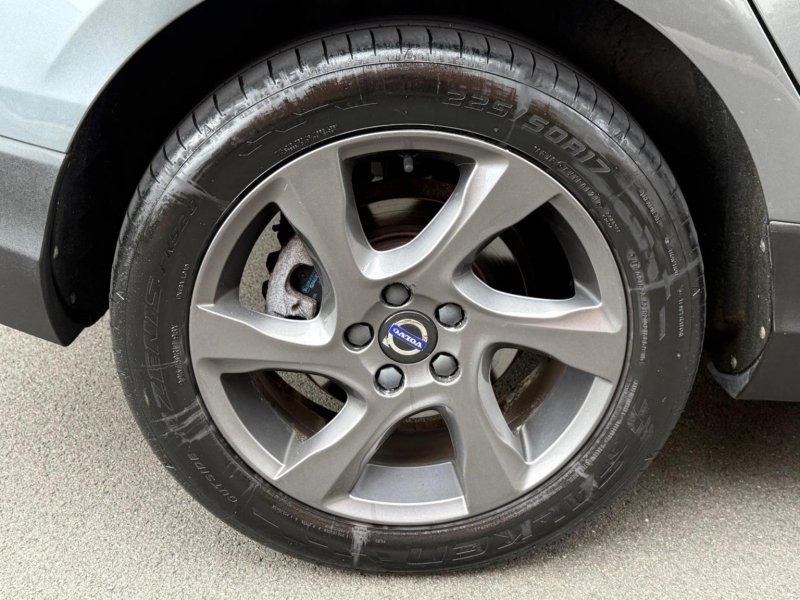 VOLVO V40 CROSS COUNTRY