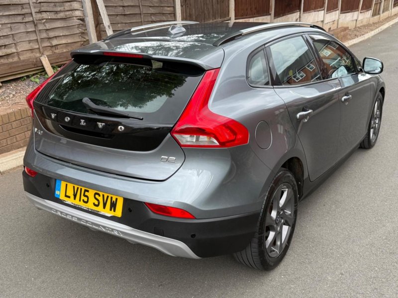 VOLVO V40 CROSS COUNTRY