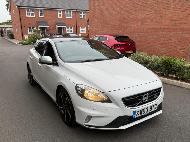 VOLVO V40