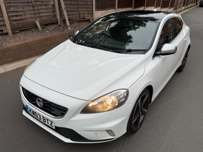 VOLVO V40