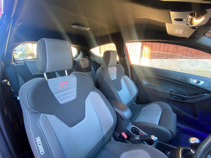 FORD FIESTA